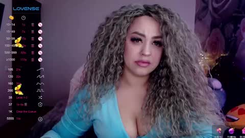 Snapshot of _just_a_queen_3 chatting on 4, 3, 2025 _just_a_queen_3 online show from 4, 3, 2025