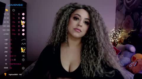 Snapshot of _just_a_queen_3 chatting on 5, 3, 2025 _just_a_queen_3 online show from 5, 3, 2025