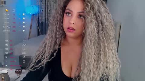 Snapshot of _just_a_queen_3 chatting on 17, 10, 2025 _just_a_queen_3 online show from 17, 10, 2025