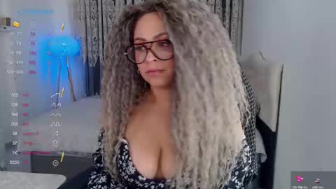 Snapshot of _just_a_queen_3 chatting on 3, 11, 2025 _just_a_queen_3 online show from 3, 11, 2025