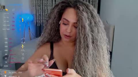 Snapshot of _just_a_queen_3 chatting on 5, 11, 2025 _just_a_queen_3 online show from 5, 11, 2025