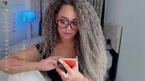 Snapshot of _just_a_queen_3 chatting on 10, 11, 2025 _just_a_queen_3 online show from 10, 11, 2025