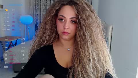 Snapshot of _just_a_queen_3 chatting on 4, 12, 2025 _just_a_queen_3 online show from 4, 12, 2025