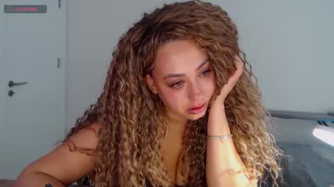 Snapshot of _just_a_queen_3 chatting on 6, 3, 2026 _just_a_queen_3 online show from 6, 3, 2026