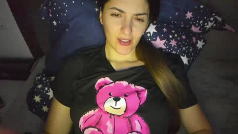 _just_a_simple_girl online show from 4, 12, 2024