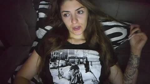 _just_a_simple_girl online show from 10, 12, 2024