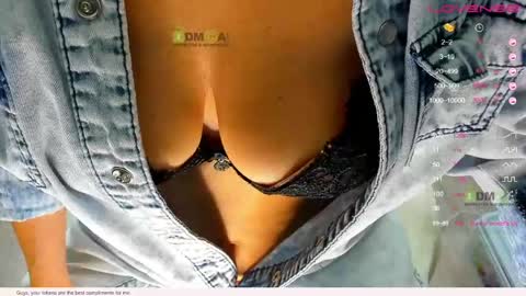 _justcallme_ online show from 10, 5, 2026