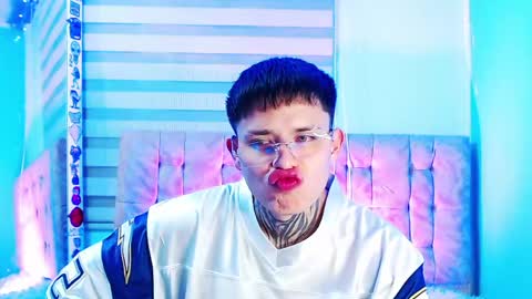 mod online show from 9, 5, 2026