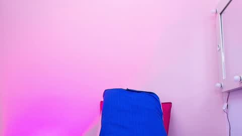 Kendall online show from 6, 10, 2025