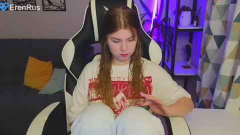 Snapshot of _kirieshka chatting on 8, 12, 2024 Molly Emily online show from 8, 12, 2024