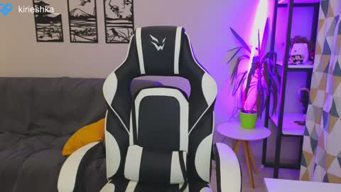 Snapshot of _kirieshka chatting on 21, 12, 2024 Molly Emily online show from 21, 12, 2024