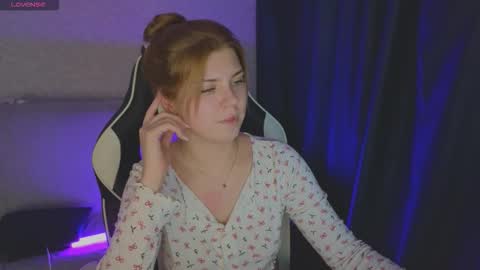 Snapshot of _kirieshka chatting on 15, 10, 2025 Molly Emily online show from 15, 10, 2025