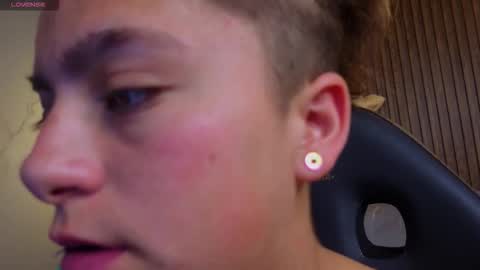 Snapshot of _kitten_1 chatting on 10, 3, 2026 _kitten_1 online show from 10, 3, 2026