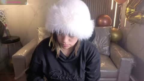 _kitten_1 online show from 11, 7, 2026