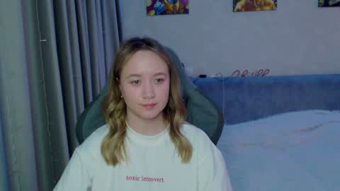 _lalune_ online show from 25, 1, 2025