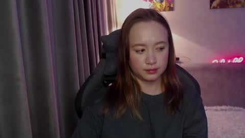 _lalune_ online show from 30, 9, 2025