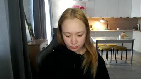 _lalune_ online show from 3, 5, 2026