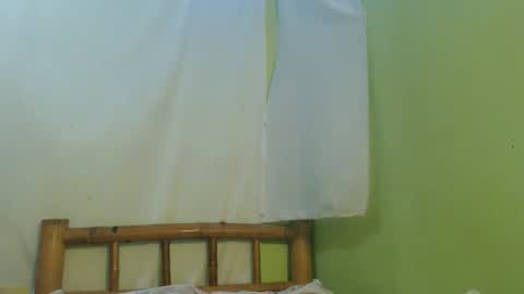 _lilies_gigi_ online show from 26, 11, 2025