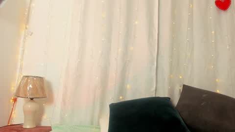 Ivy 3 online show from 4, 2, 2025