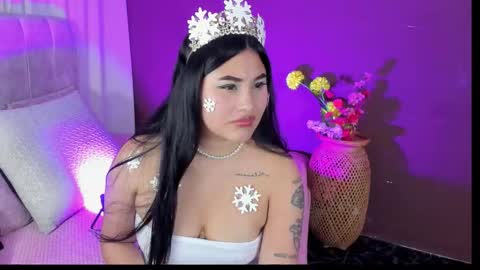 Ivy 3 online show from 4, 12, 2025