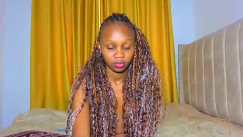 Littlevenus online show from 1, 2, 2026