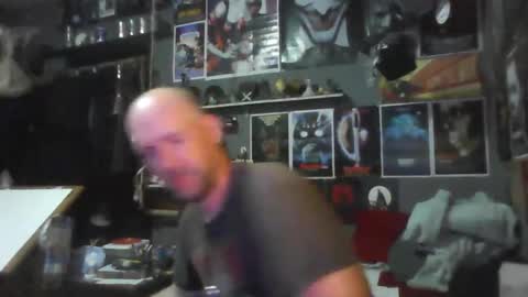 That guy online show from 28, 4, 2026