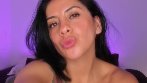   online show from 25, 11, 2025