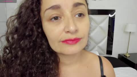 Snapshot of _luna__sweet_ chatting on 5, 2, 2025  luna  sweet  online show from 5, 2, 2025