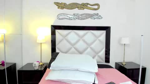 Snapshot of _luna__sweet_ chatting on 23, 2, 2025  luna  sweet  online show from 23, 2, 2025