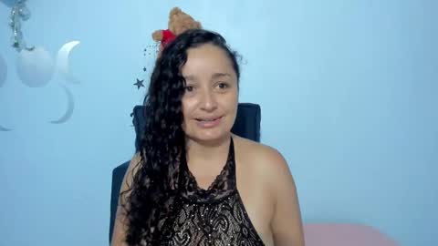 Snapshot of _luna__sweet_ chatting on 9, 9, 2025  luna  sweet  online show from 9, 9, 2025