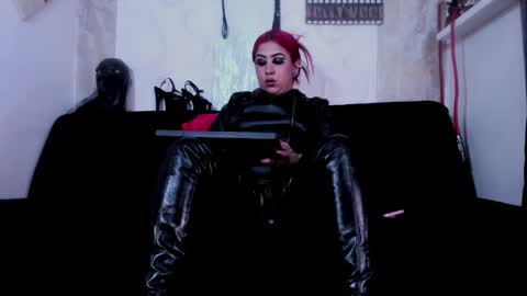 MISS LUNA online show from 23, 9, 2025