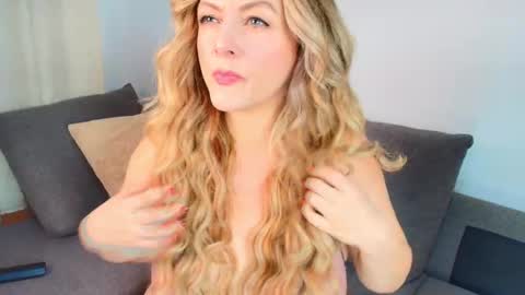 Lady Chanel online show from 12, 3, 2026