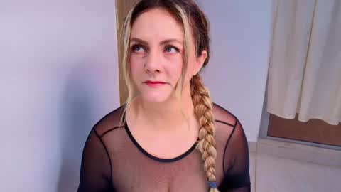 Snapshot of _madamemature_ chatting on 1, 5, 2026 Lady Chanel online show from 1, 5, 2026