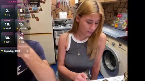 Snapshot of _magic_kis chatting on 28, 11, 2025 _magic_kis online show from 28, 11, 2025