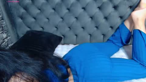  Mari  online show from 25, 11, 2025