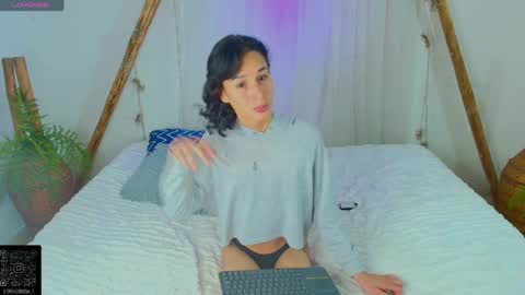 Mariana Fox online show from 9, 4, 2026