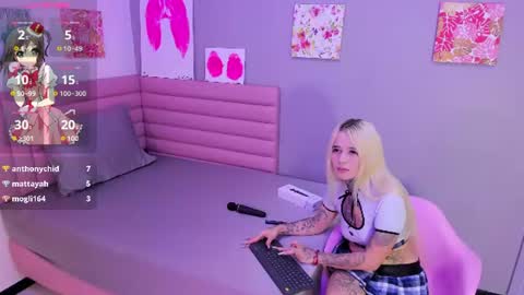 Snapshot of _mariangel1 chatting on 17, 6, 2026 _mariangel1 online show from 17, 6, 2026