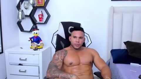 _matthew_santos_ online show from 22, 1, 2025