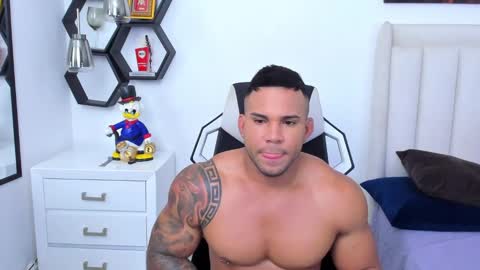 _matthew_santos_ online show from 26, 1, 2025