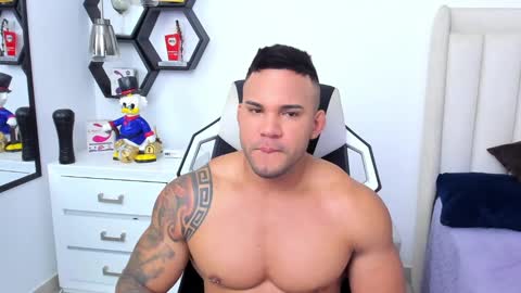 _matthew_santos_ online show from 9, 2, 2025