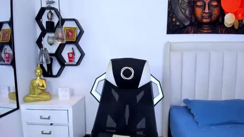 Snapshot of _matthew_santos_ chatting on 21, 12, 2025 _matthew_santos_ online show from 21, 12, 2025