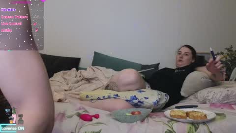 Snapshot of _medaed_ chatting on 8, 12, 2024 medaed online show from 8, 12, 2024