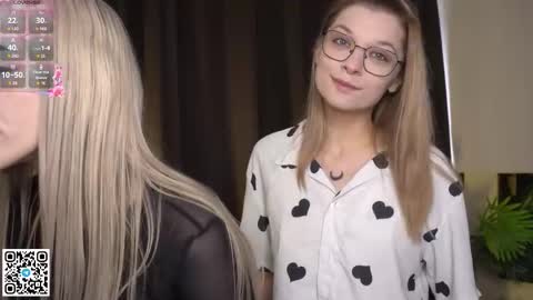 Elva and Kate  online show from 2, 11, 2025