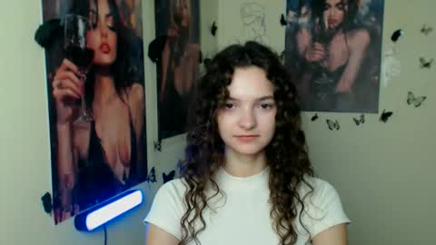 Snapshot of _megasta chatting on 29, 10, 2025 Susie online show from 29, 10, 2025