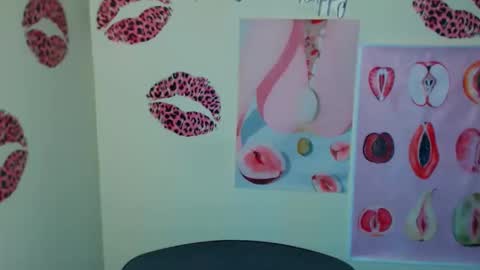 Snapshot of _megasta chatting on 17, 11, 2025 Susie online show from 17, 11, 2025