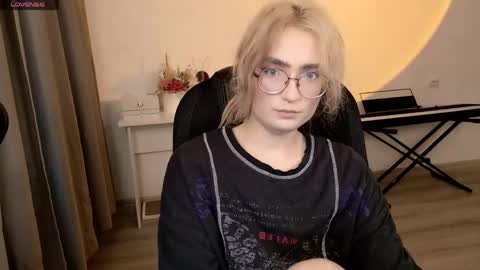 _meow_neko_ online show from 4, 5, 2026
