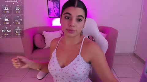 Snapshot of _mia_blue_18_ chatting on 6, 10, 2025  MIa blue 18  online show from 6, 10, 2025