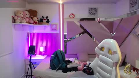  Mia  online show from 9, 1, 2026