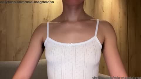 Mia Magdalena online show from 16, 1, 2026
