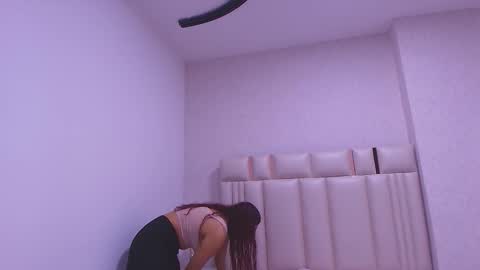 Mia  online show from 14, 2, 2026